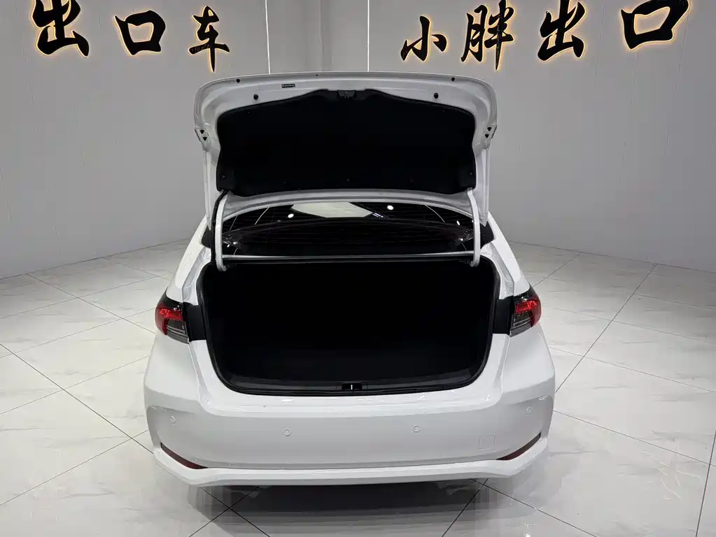 Toyota Corolla 2022 — фото 18