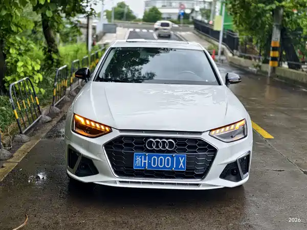 Audi A4L 2020