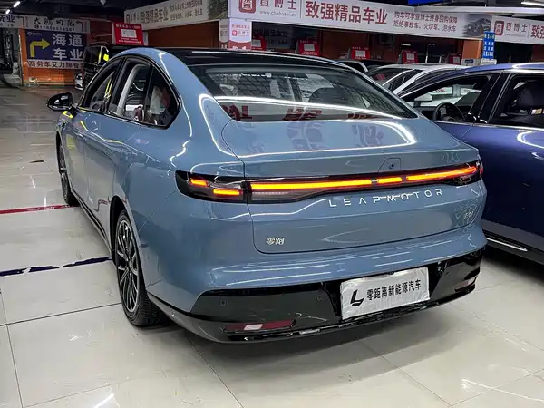 Leapmotor B01 2025