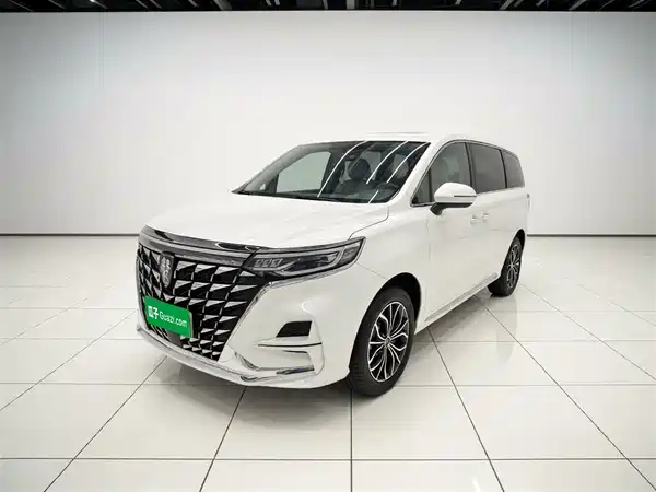 Roewe iMAX8 New Energy 2025