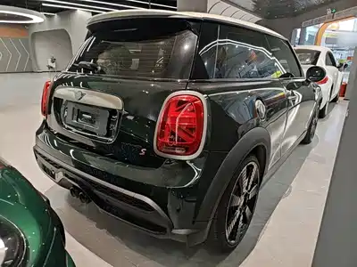 MINI MINI 2023