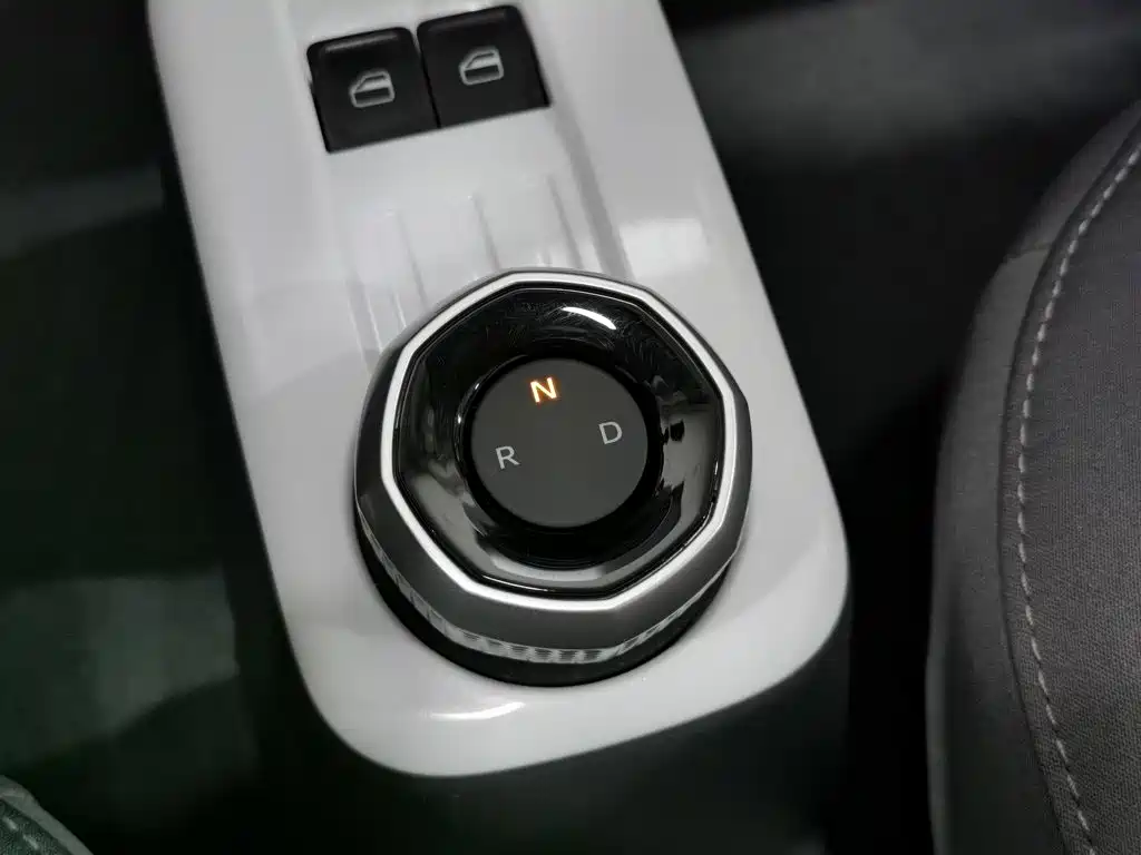 Geely Galaxy Panda 2025 — фото 13