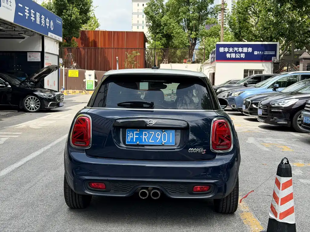 MINI MINI 2019