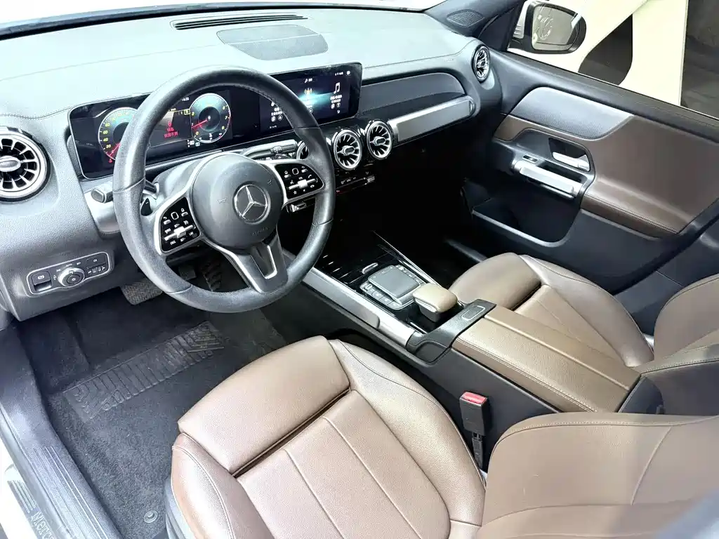 Mercedes-Benz GLB 2021