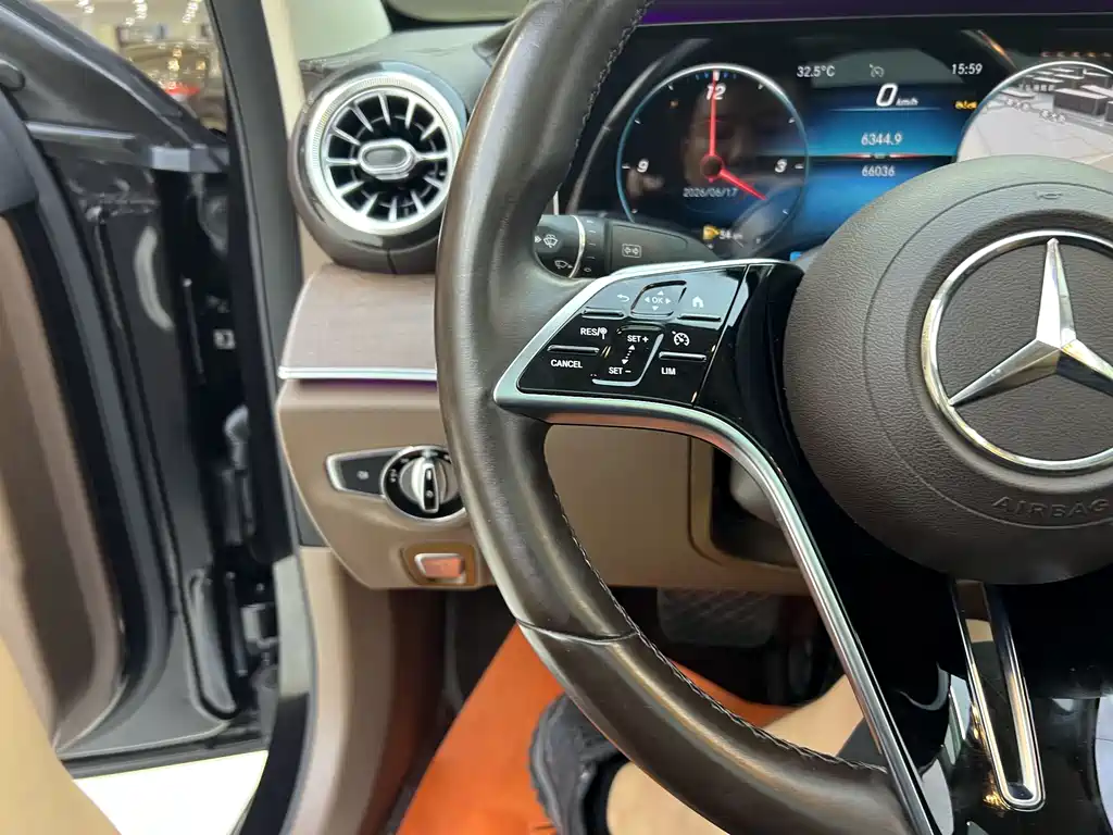 Mercedes-Benz E-Class 2023 — фото 19