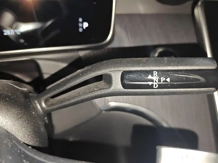 Mercedes-Benz C-Class 2023 — фото 16