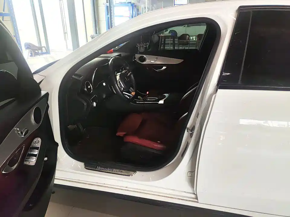Mercedes-Benz C-Class 2020