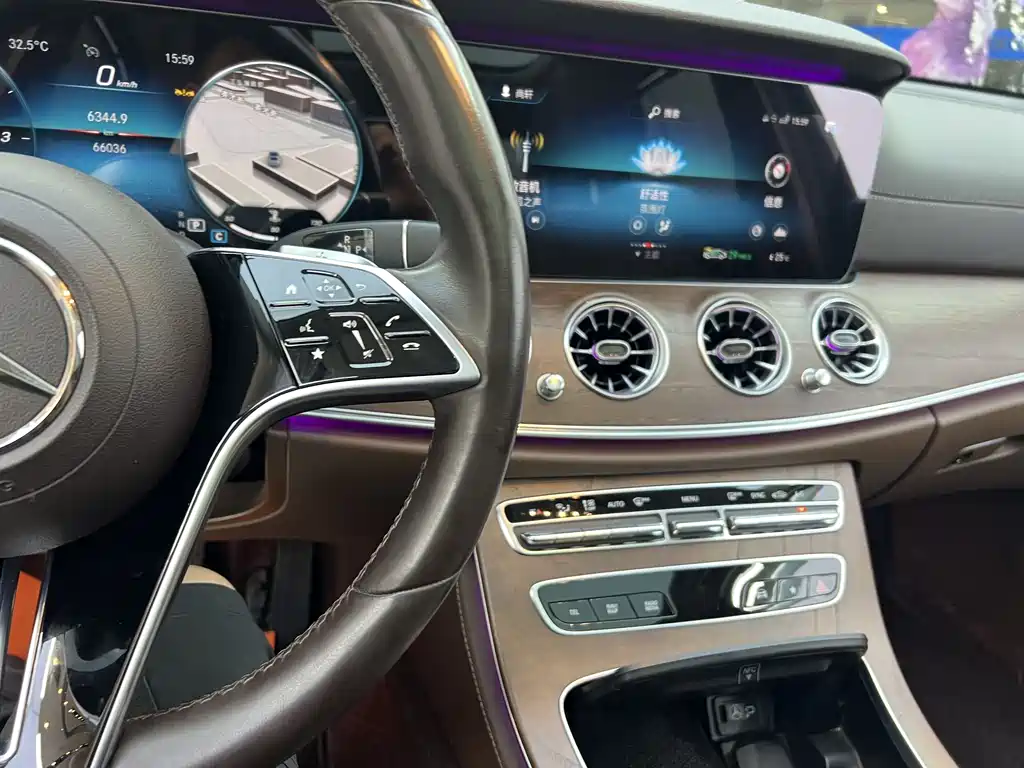 Mercedes-Benz E-Class 2023 — фото 18