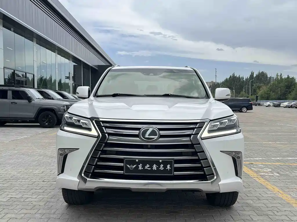 Lexus LX 2018