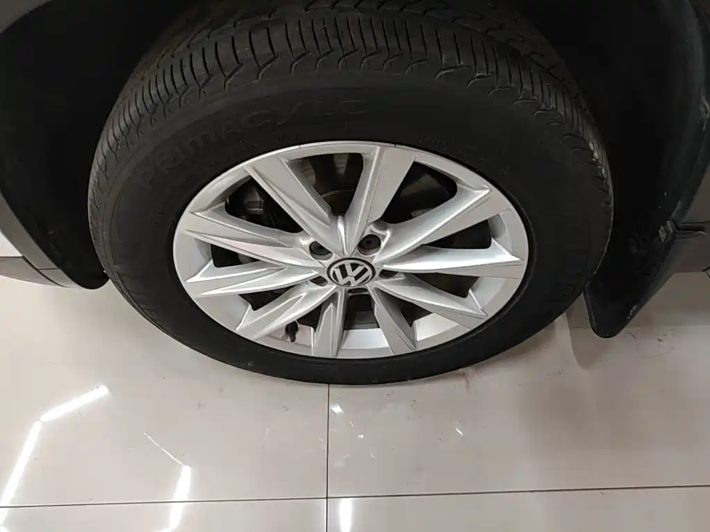 Volkswagen Tiguan 2018 — фото 23