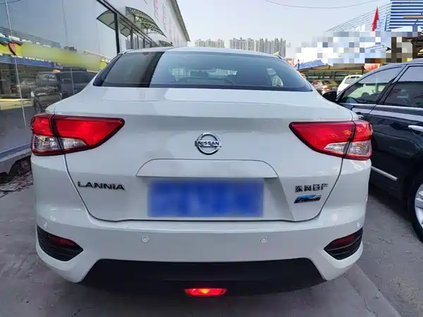Nissan Bluebird 2019
