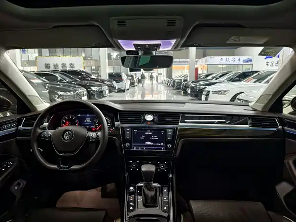Volkswagen Phideon 2016