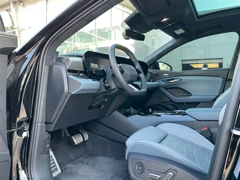 Audi Q6L Sportback e-tron 2025 — фото 7