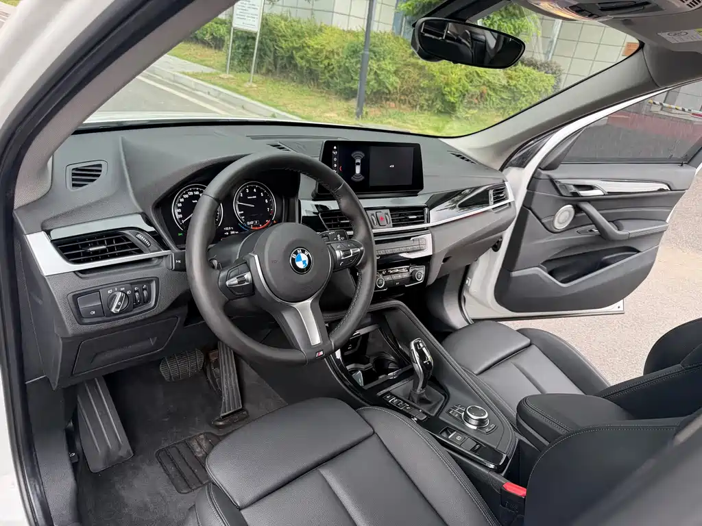 BMW X1 2022 — фото 9
