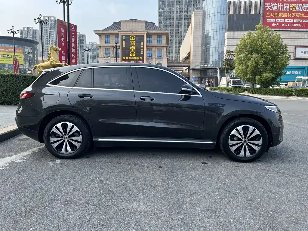Mercedes-Benz EQC 2021 — фото 4
