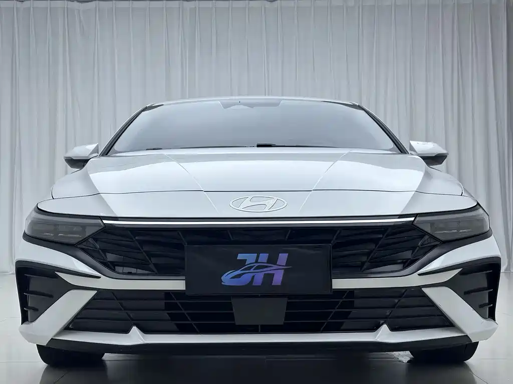 Hyundai Elantra 2023