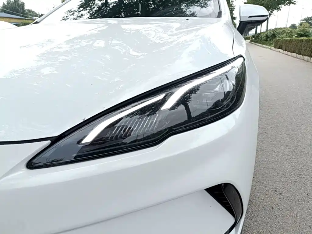 BYD Seal 05 DM-i 2025 — фото 24