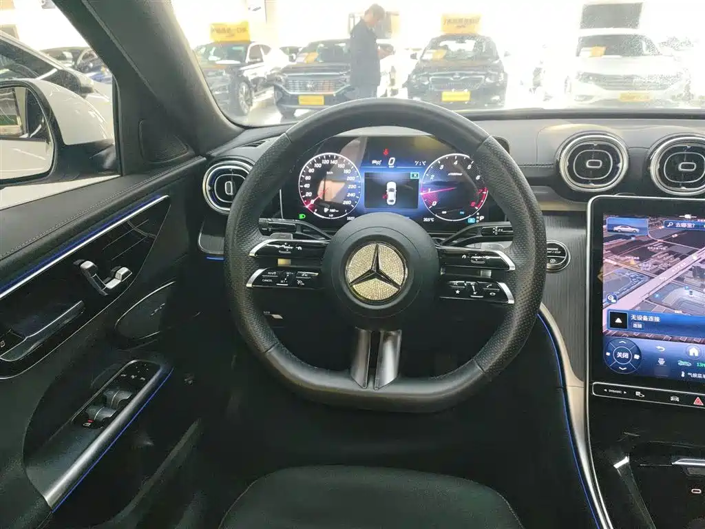 Mercedes-Benz C-Class 2023 — фото 11