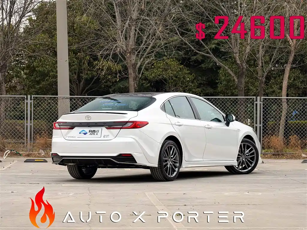 Toyota Camry 2024 — фото 13