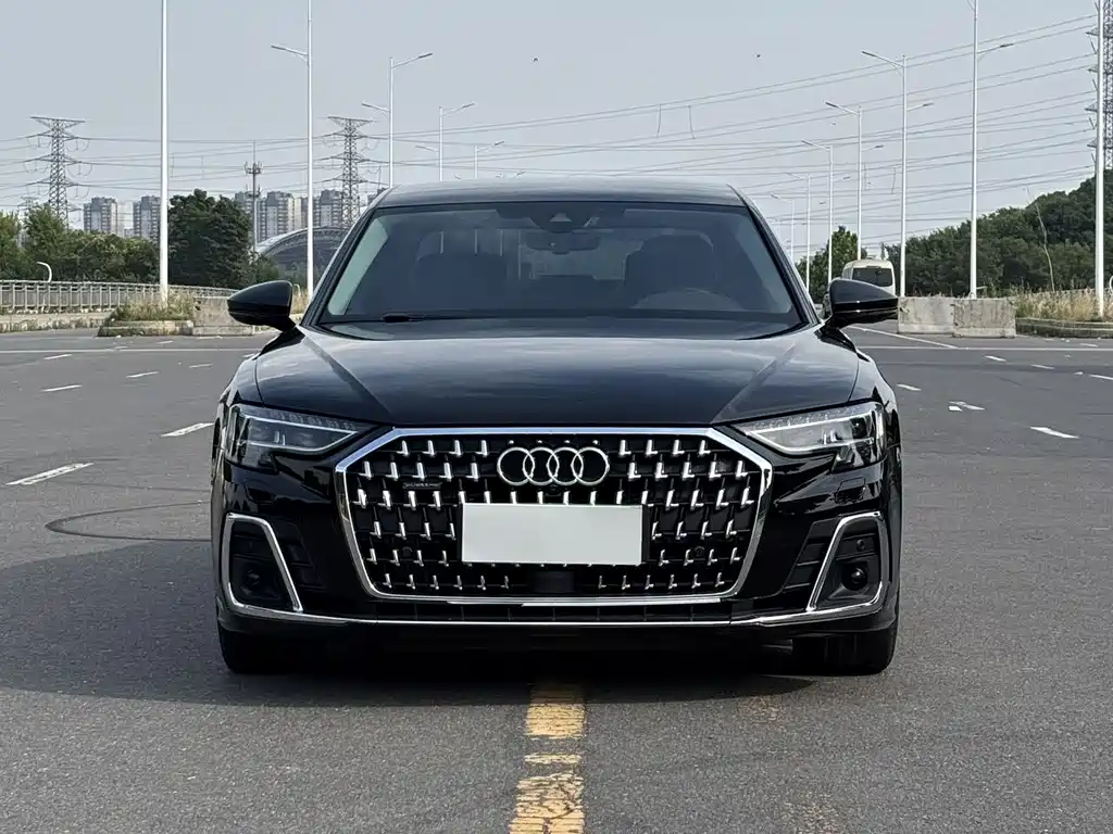 Audi A8 2024