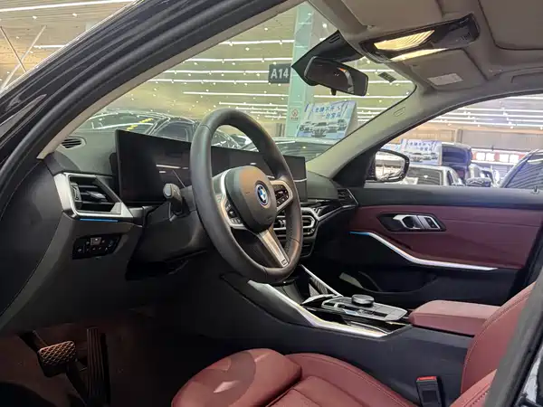 BMW i3 2024