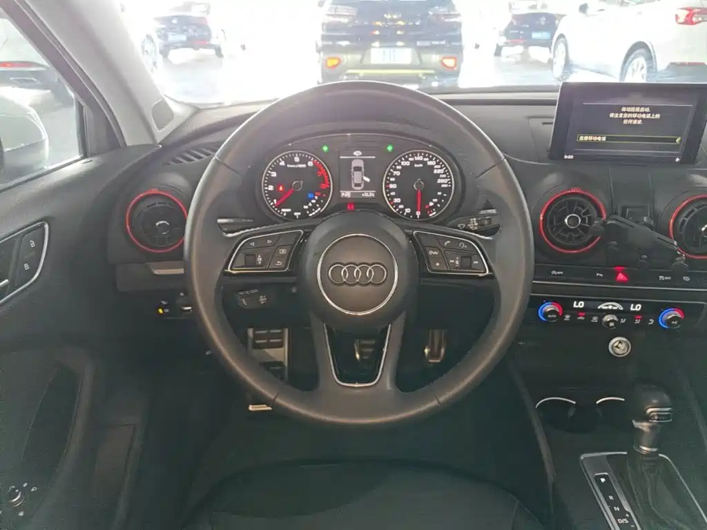 Audi A3 2021 — фото 11