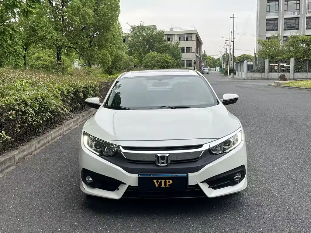 Honda Civic 2018 — фото 4