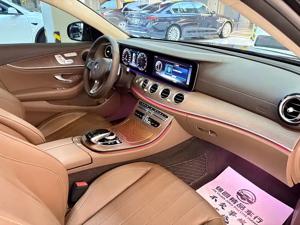 Mercedes-Benz E-Class 2018 — фото 17