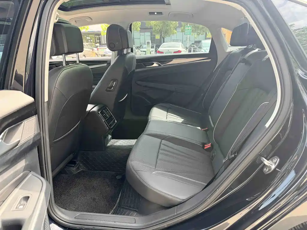 Volkswagen Passat 2024