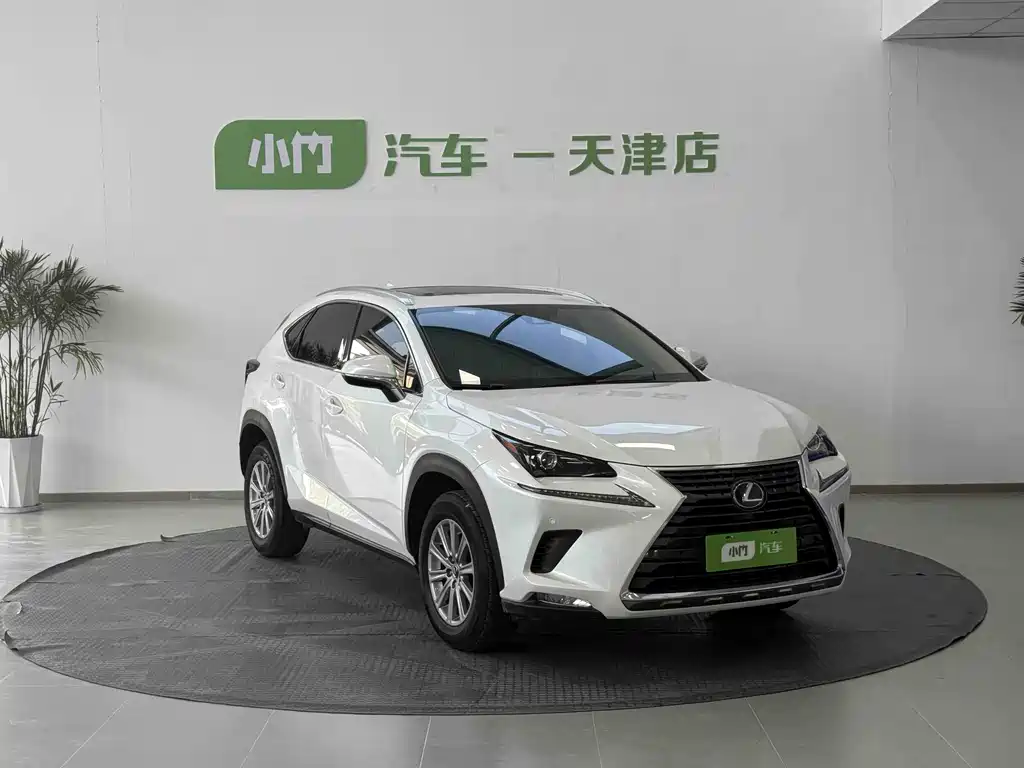 Lexus NX 2021
