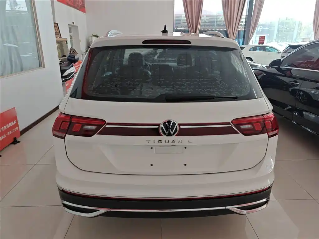 Volkswagen Tiguan L 2021 — фото 13