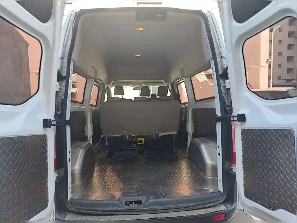 Ford Transit 2021 — фото 10