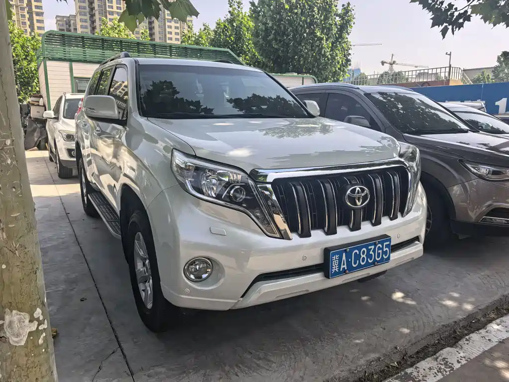 Toyota Prado 2016 — фото 2