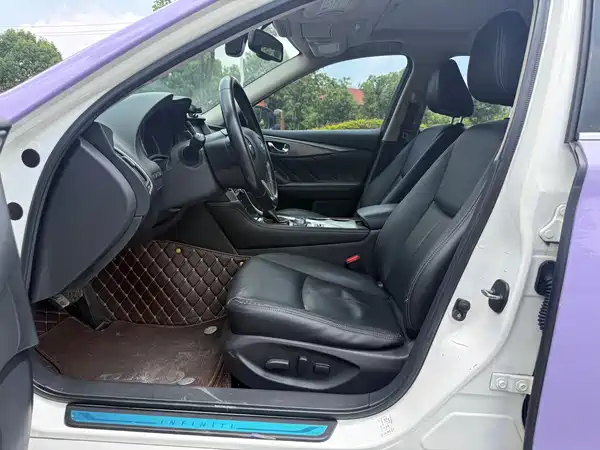 Infiniti Q50L 2015
