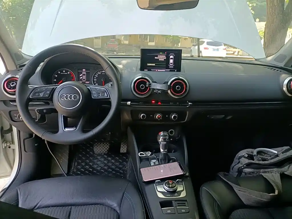 Audi A3 2021 — фото 10
