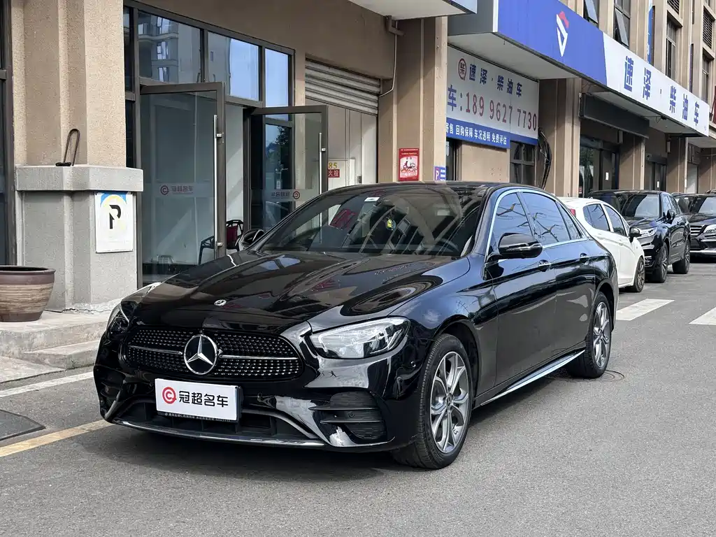Mercedes-Benz E-Class 2022