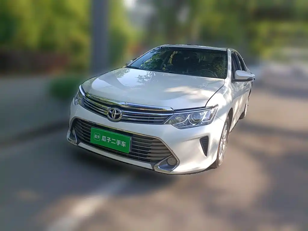 Toyota Camry 2015 — фото 2