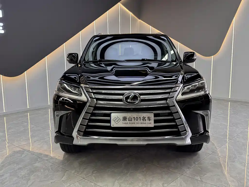Lexus LX 2018
