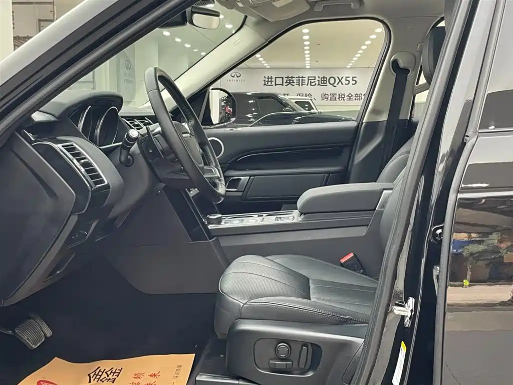 Land Rover Discovery 2018 — фото 13
