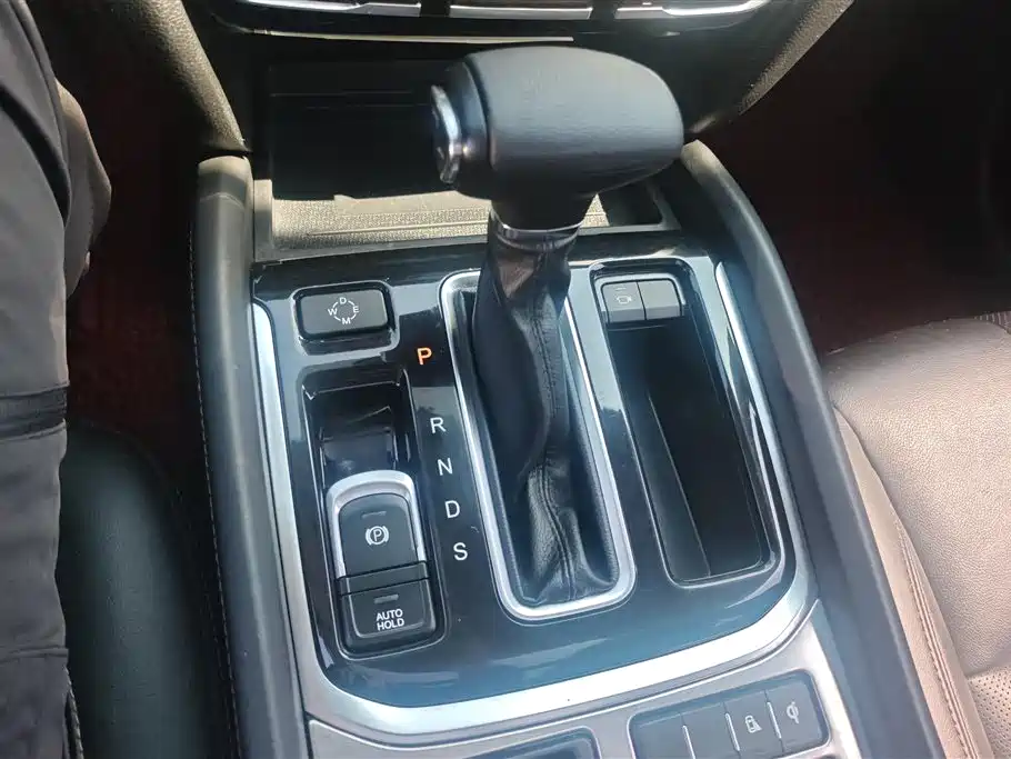 GAC Motor Trumpchi GS8 2017 — фото 16