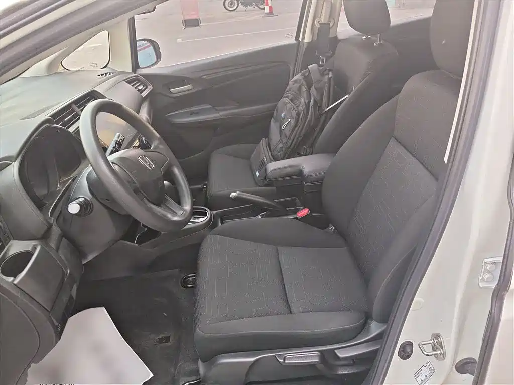 Honda Fit 2018 — фото 15