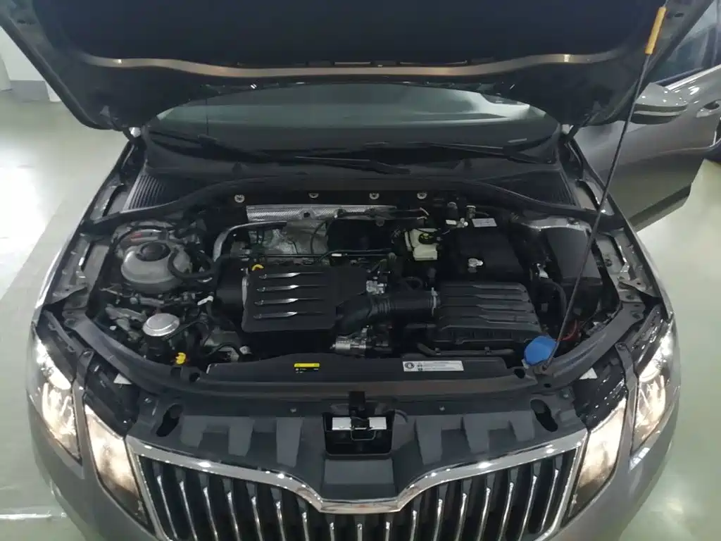 Skoda Octavia 2020 — фото 20