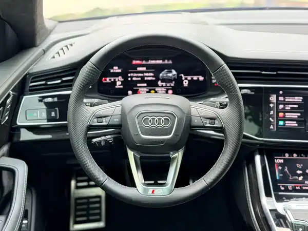 Audi Q8 2022