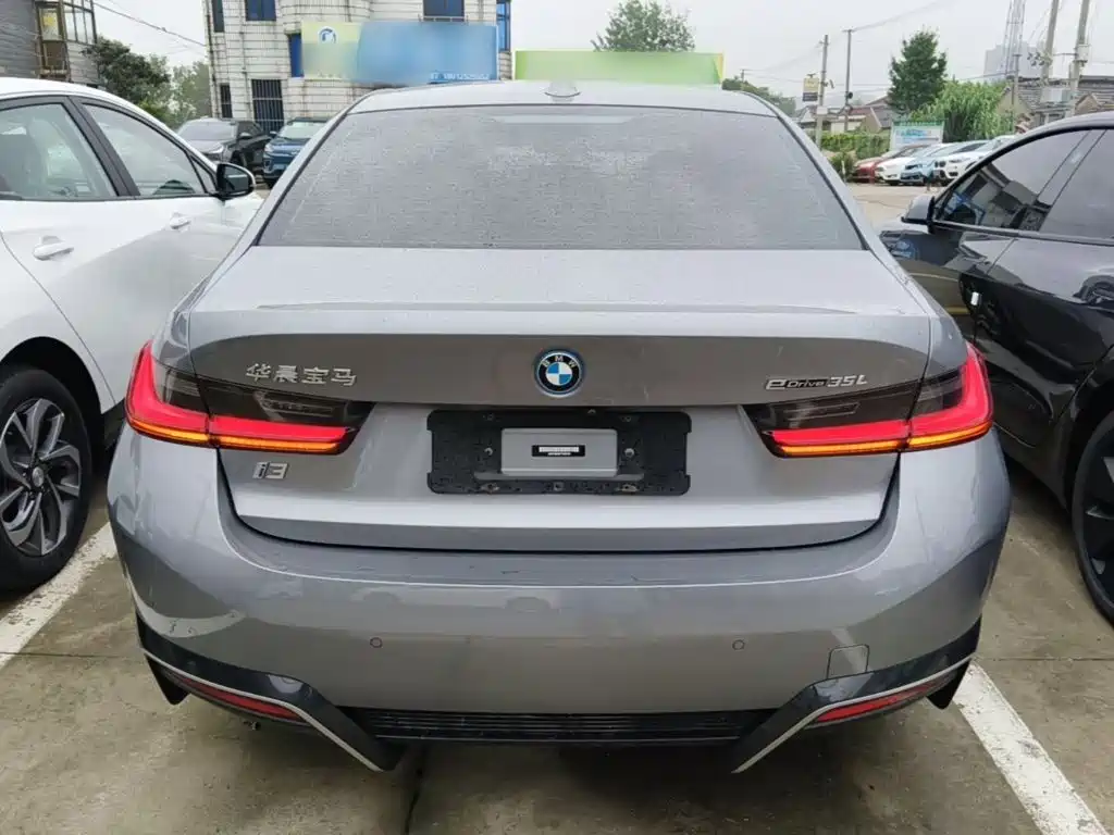 BMW i3 2022