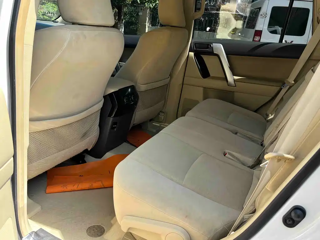 Toyota Prado 2016 — фото 16