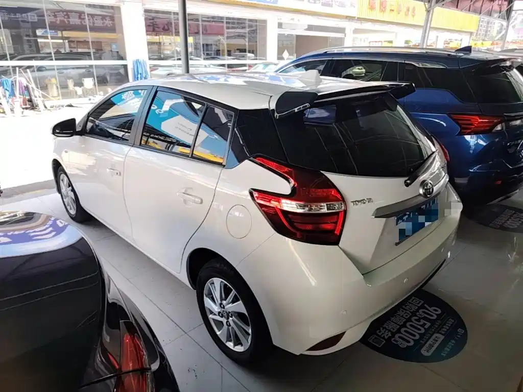 Toyota Yaris L 2019 — фото 5