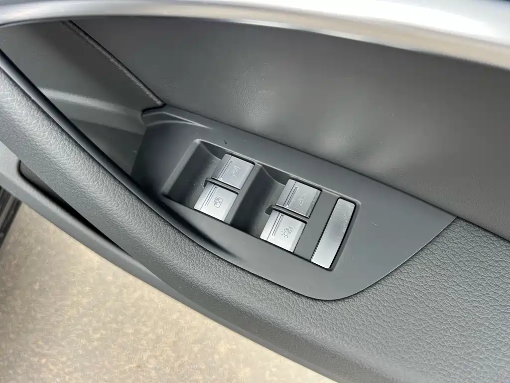 Audi A6L 2023 — фото 20