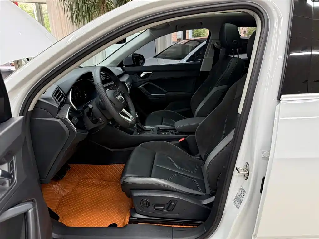 Audi Q3 Sportback 2023 — фото 16