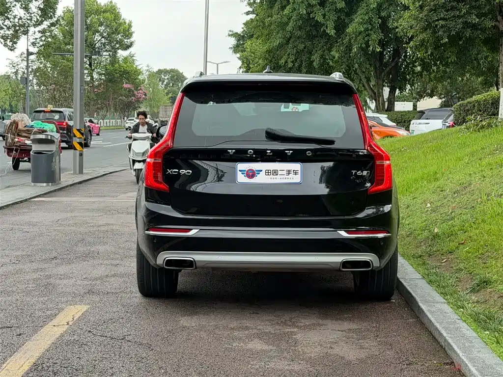 Volvo XC90 2019