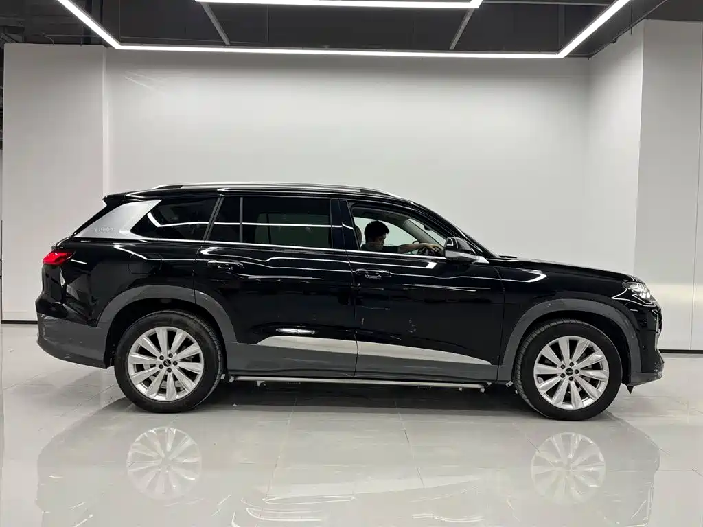 Audi Q6 2025